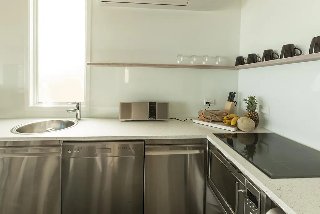 Drift Beach House Getaway Holloways Beach Australia