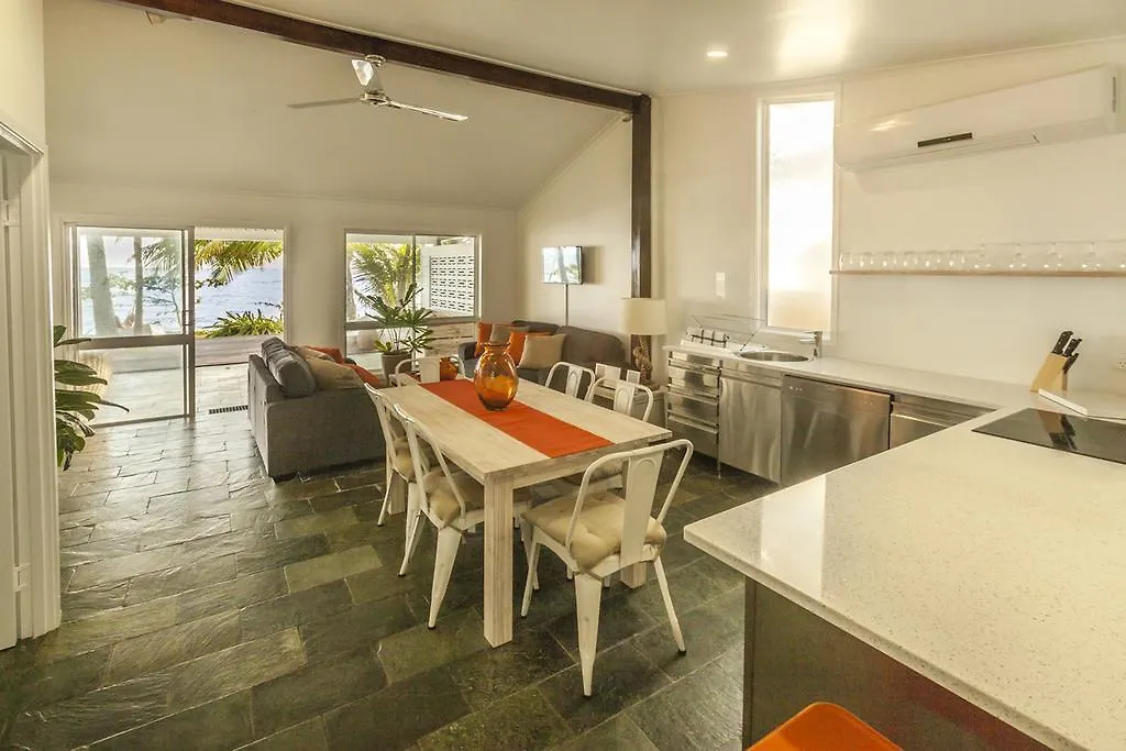 Drift Beach House Getaway Holloways Beach Holiday home